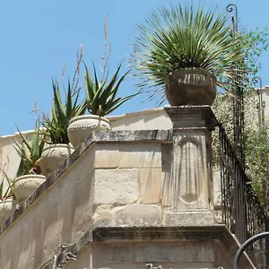 https://palazzo-degli-olivi.sicilyhotelsitaly.net